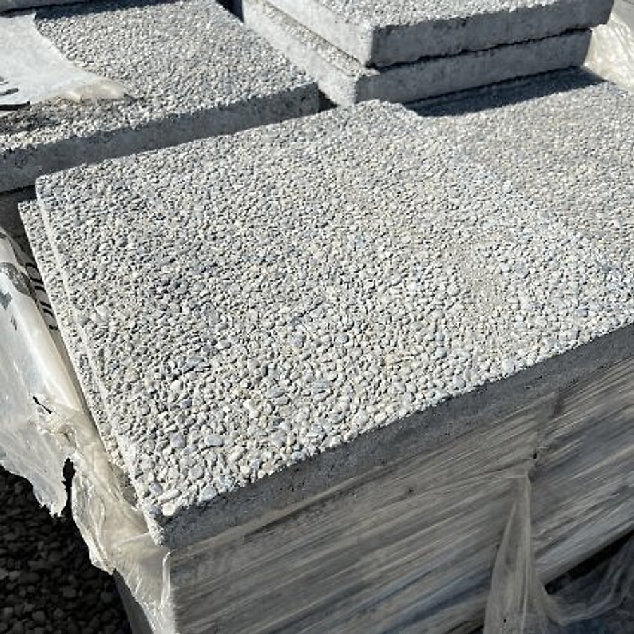 Square Exposed Slab (16x16)
